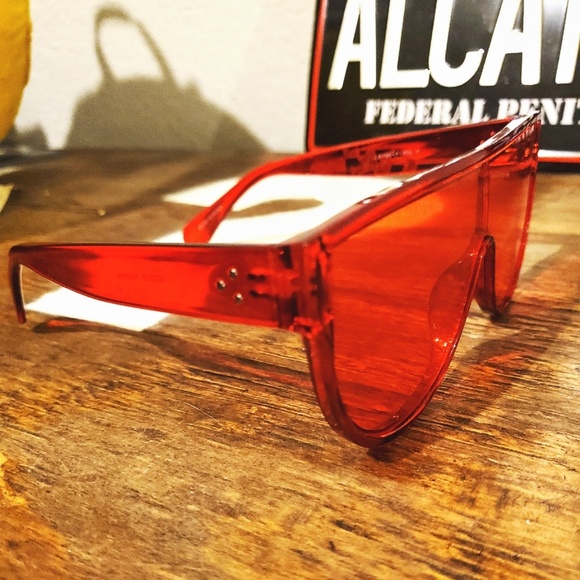 NEW CLEAR RED TINTED SUNGLASSES - Picture 2 of 2
